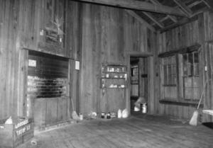 [Floyd's Cabin Center Room 8/94]