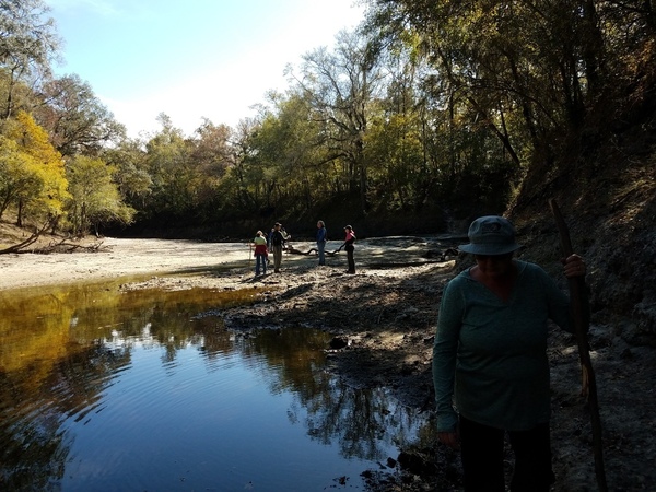 [Two geologists conferring (Dennis and Can), 30.5841235, -83.0515053]