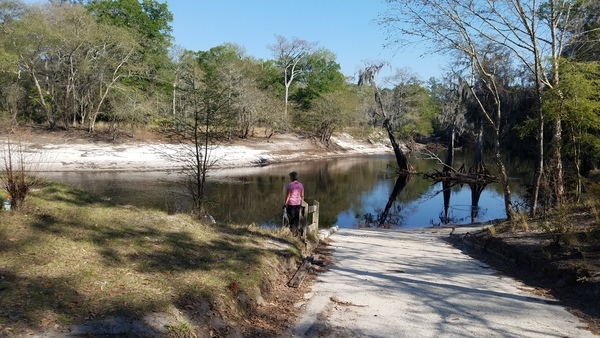 Vicki and the ramp, 16:48:46, 30.5642025, -82.7253302