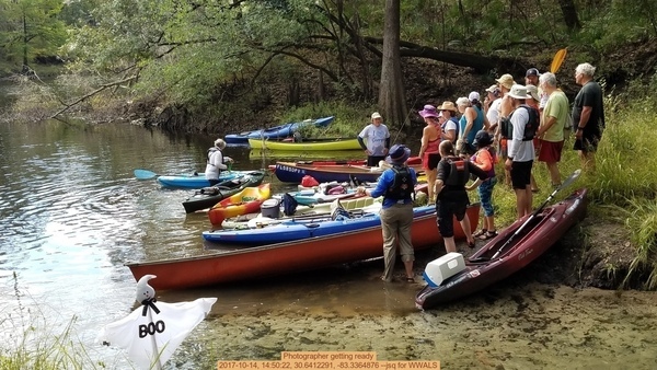 Photographer getting ready, 2017-10-14, 14:50:22, 30.6412291, -83.3364876 --jsq for WWALS