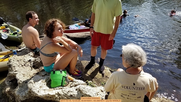 Fascinated listeners, 2017-10-14, 12:33:28, 30.6416051, -83.3661611 --jsq for WWALS