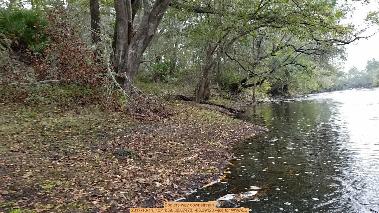 Boaters way downstream, 2017-10-14, 10:44:39, 30.67473, -83.39423 --jsq for WWALS