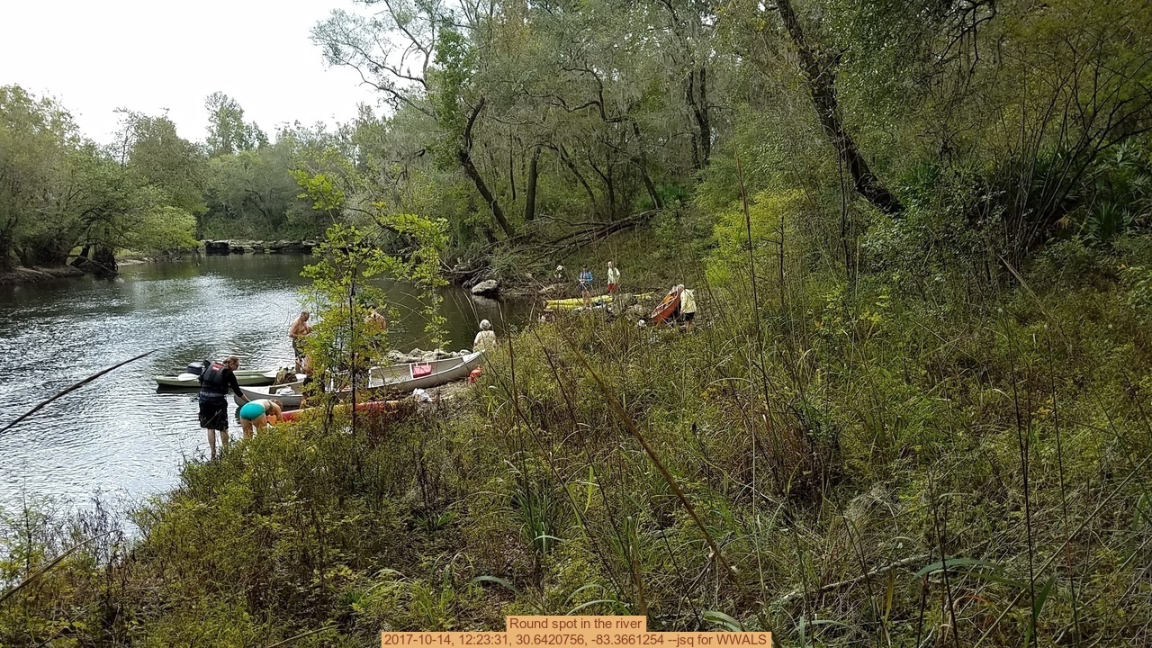 Round spot in the river, 2017-10-14, 12:23:31, 30.6420756, -83.3661254 --jsq for WWALS