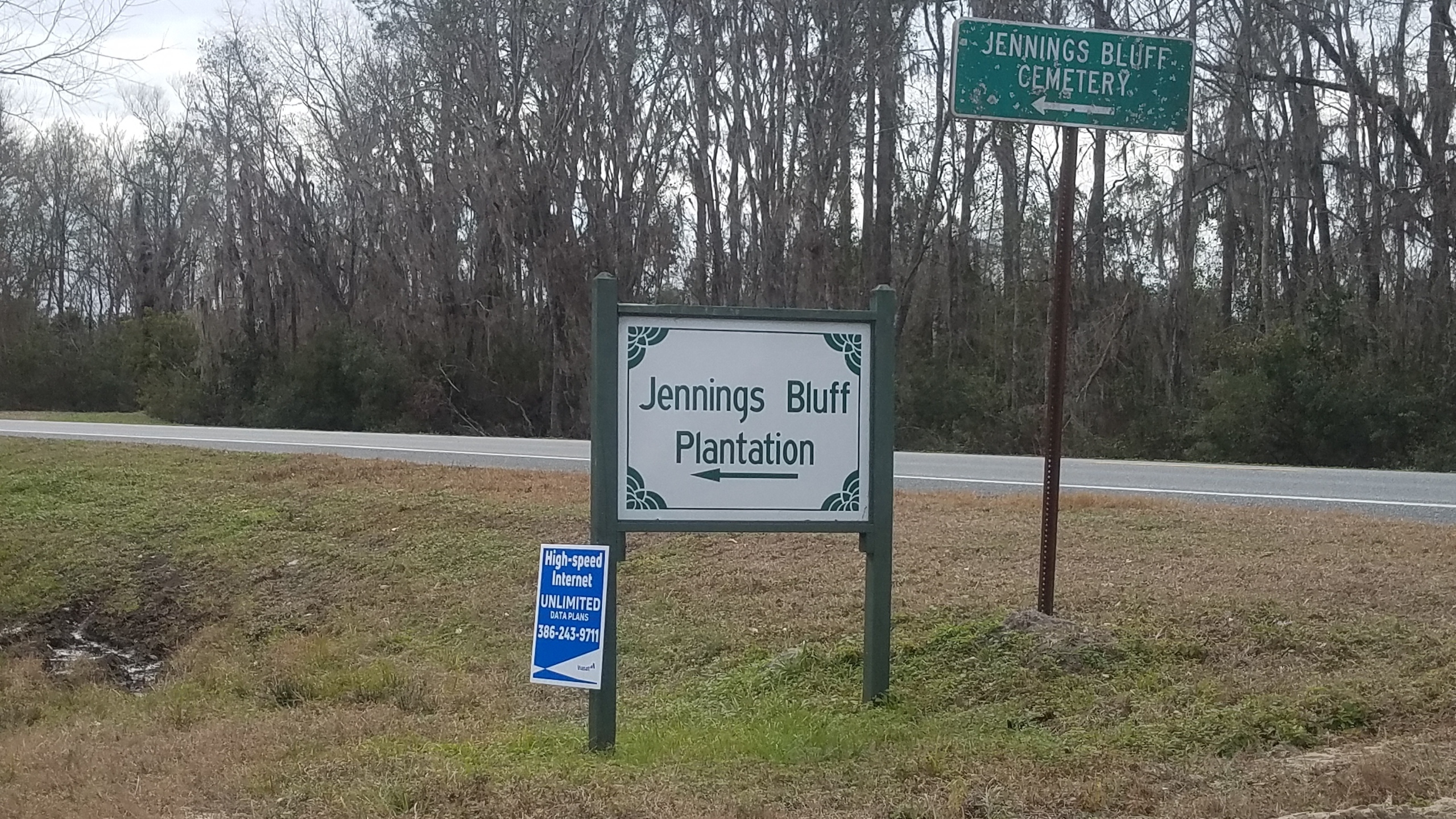 Jennings Bluff Cemetery sign, 11:37:23, 30.5634619, -83.0721849