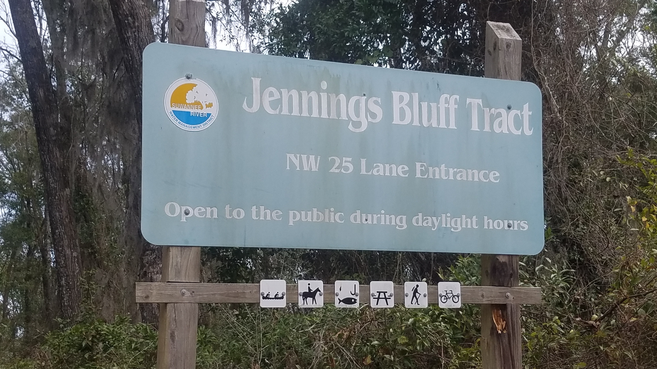 Jennings Bluff Tract sign, 11:42:18, 30.5670965, -83.0388653