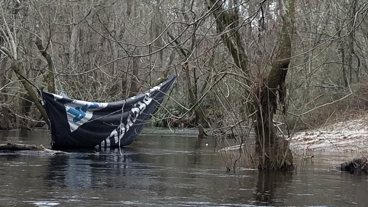 Tarp closeup, 11:46:33, 31.002286, -83.291631