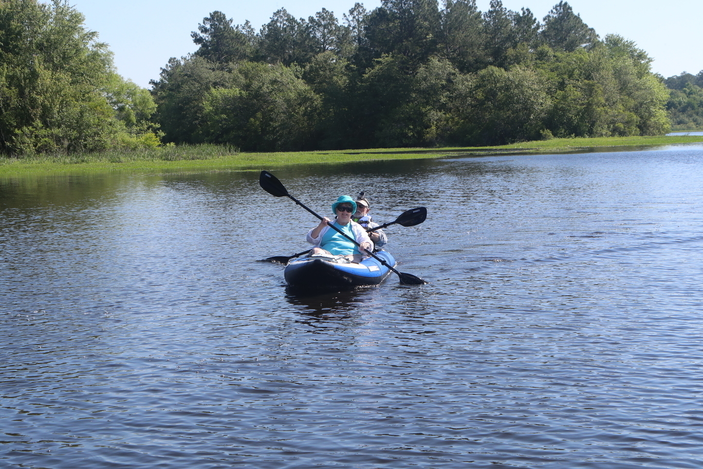 Crossed paddles