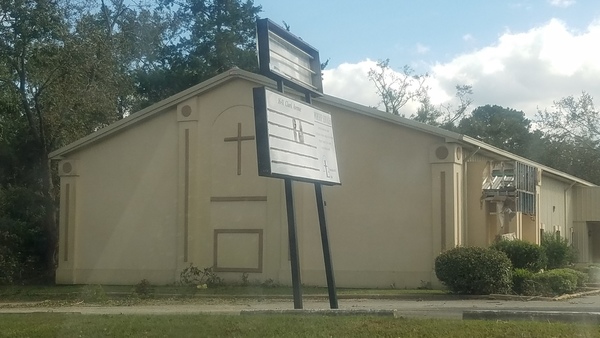 [Church sign damage, 15:34:16, 31.5798379, -84.1063578]