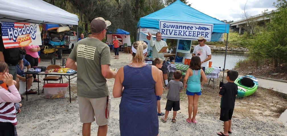 All the children got awards (who paddled themselves), 13:34:23, 30.6359501, -83.3111943