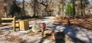 [Canoe/Kayak Loading Area, No Parking, 12:42:20, 29.95481, -82.7843433]