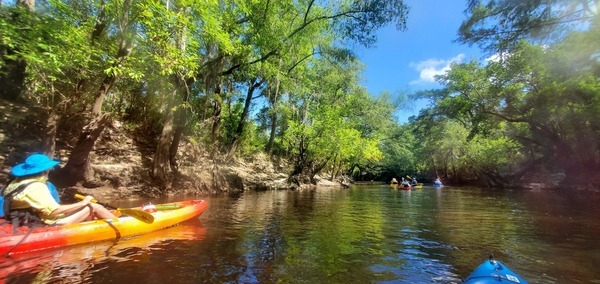 [Near and far paddlers, 10:27:27]