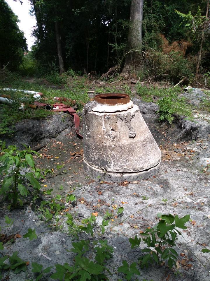 Manhole dug down