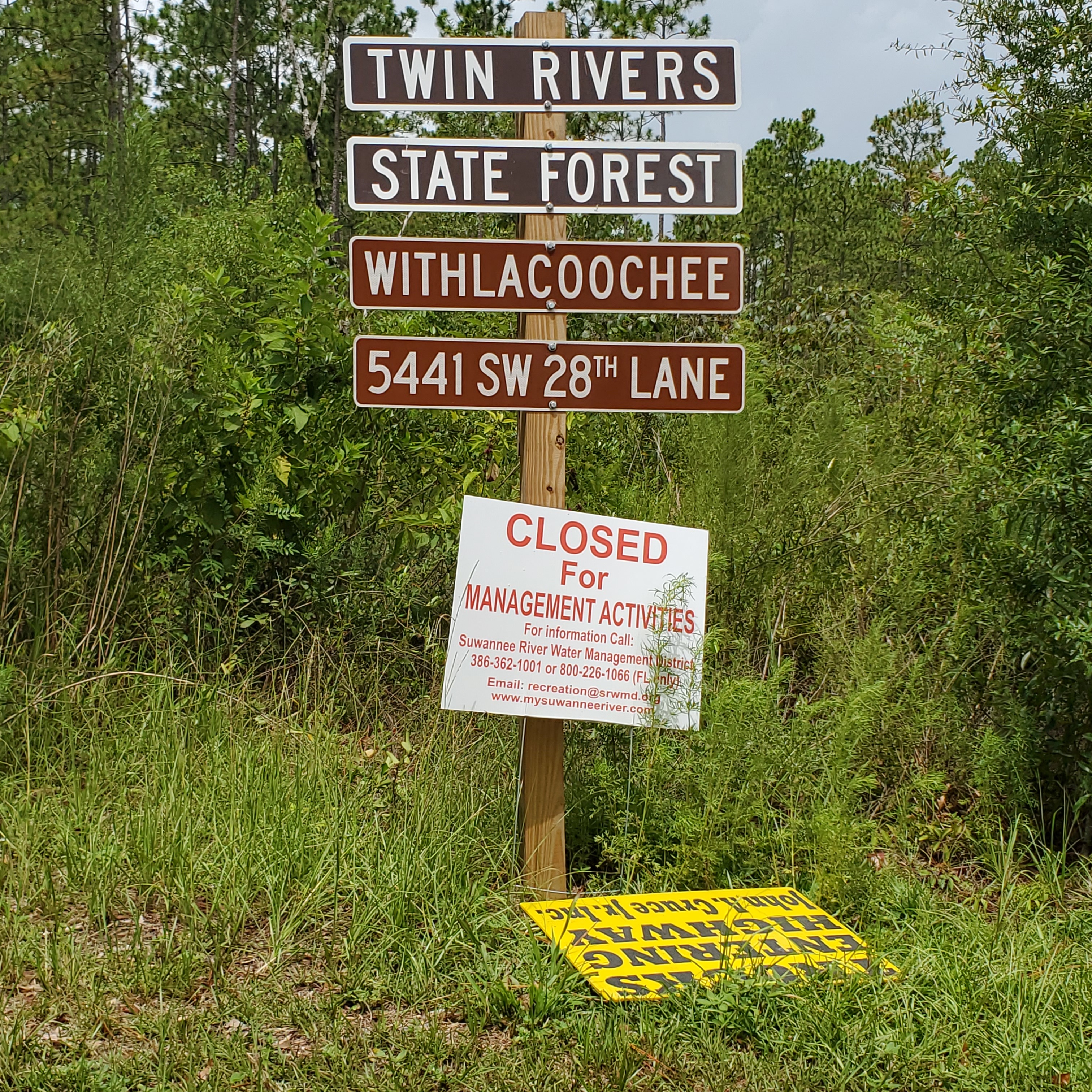 Trucks Entering Roadway, 12:12:12, 30.4796780, -83.2201059