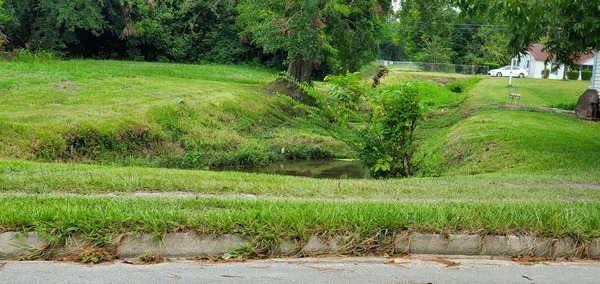 Downstream, Dukes Bay Canal @ Oak Street