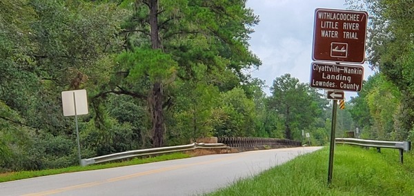 [Clyattville-Nankin Landing, WLRWT, Lowndes County road sign]