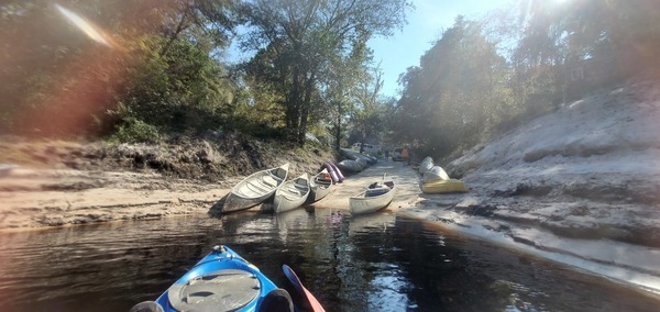 [Suwannee Canoe Outpost]