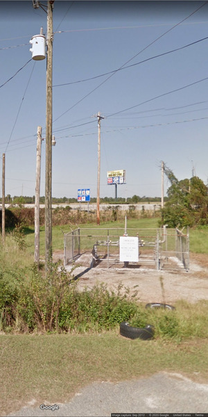 [Street view Adel station W 9th St. Joy St.]