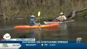 [Paddlers on the Ichetucknee River]