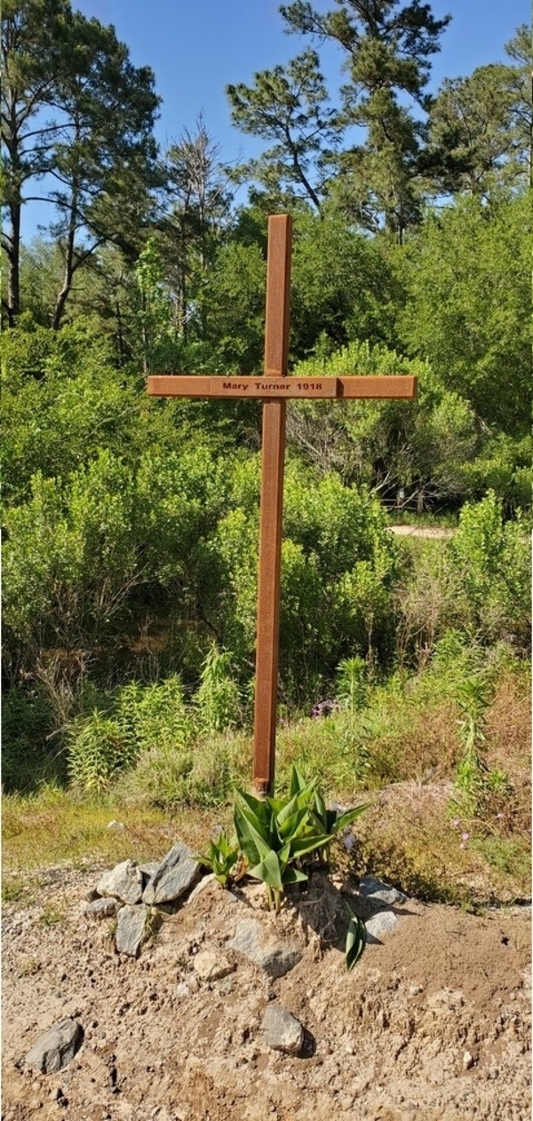 [Mary Turner Lynching Site, 16:49:13, 31.0002398, -83.4546208]