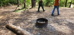 [Fire pit, 14:10:22, 30.3399044, -82.6828200]