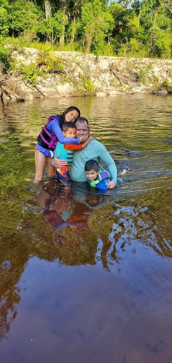 [Dad, 3 kids, sandbar near Hotchkiss Road, Alapaha River, Bobby Mckenzie, 30.93669, -83.0406]