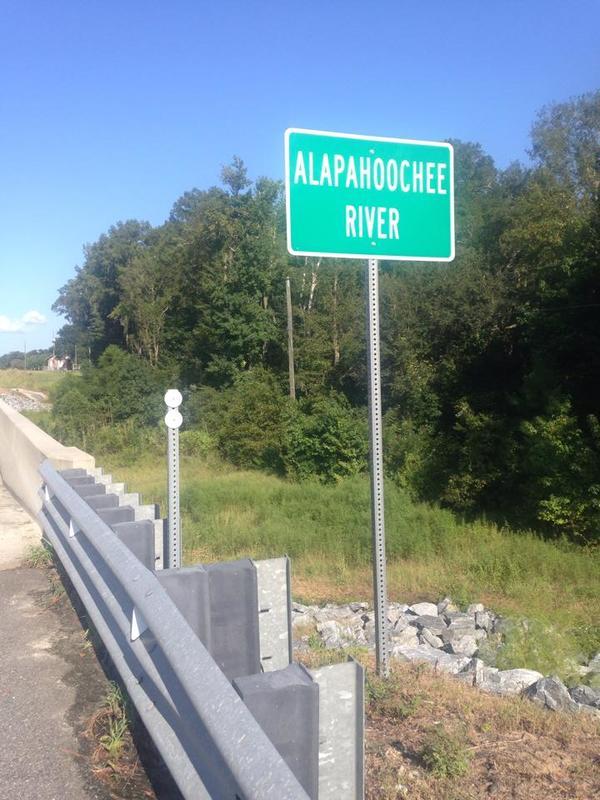 [Alapahoochee River sign by April Huntley 2014-09-01]