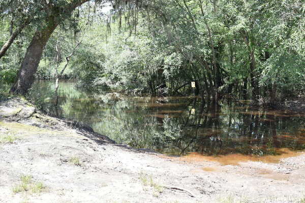 [Across, Knights Ferry Boat Ramp, Withlacoochee River, 2021-08-12]