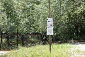 [Signs, Knights Ferry Boat Ramp 2021-08-12]