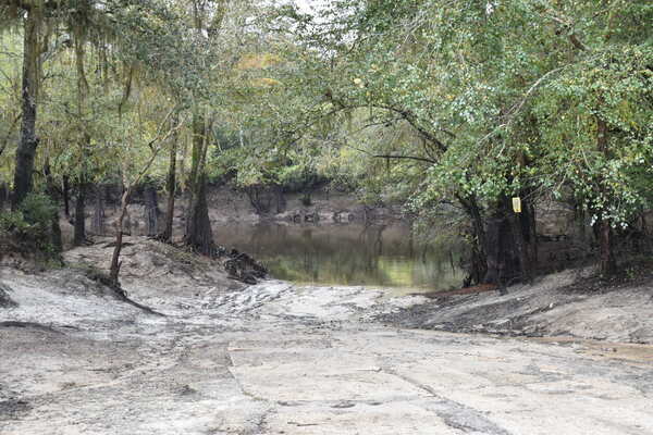 [Knights Ferry Boat Ramp, Withlacoochee River @ 2021-10-28]