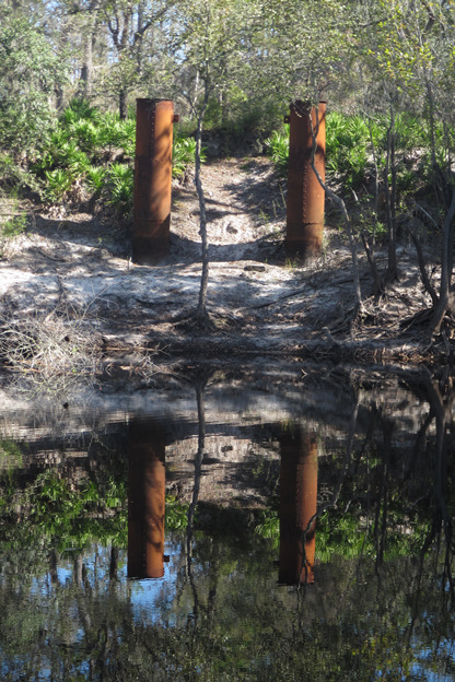 [Lally columns, east bank, Turner Bridge landing --Ken Sulak]