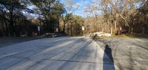 [Context at 14.5' Folsom Bridge Gauge, 14' Valdosta Gauge, 09:14:38, 30.8514214, -83.3471565]