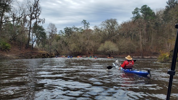 [Paddlers enter Suwannee River, 13:58:20, 30.4368789, -83.0970814]