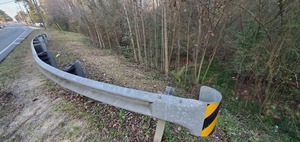 [Railing, 17:40:31, 30.8769631, -83.3051061]