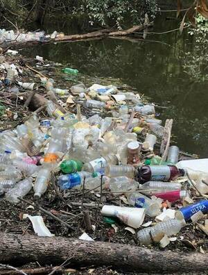 [Trashjam, Withlacoochee River, downstream from Threemile Branch 2022-02-14 Photo: Bobby McKenzie]