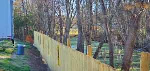 [Nice fence, not enough of it, 09:31:37, 30.6406656, -83.1885083]