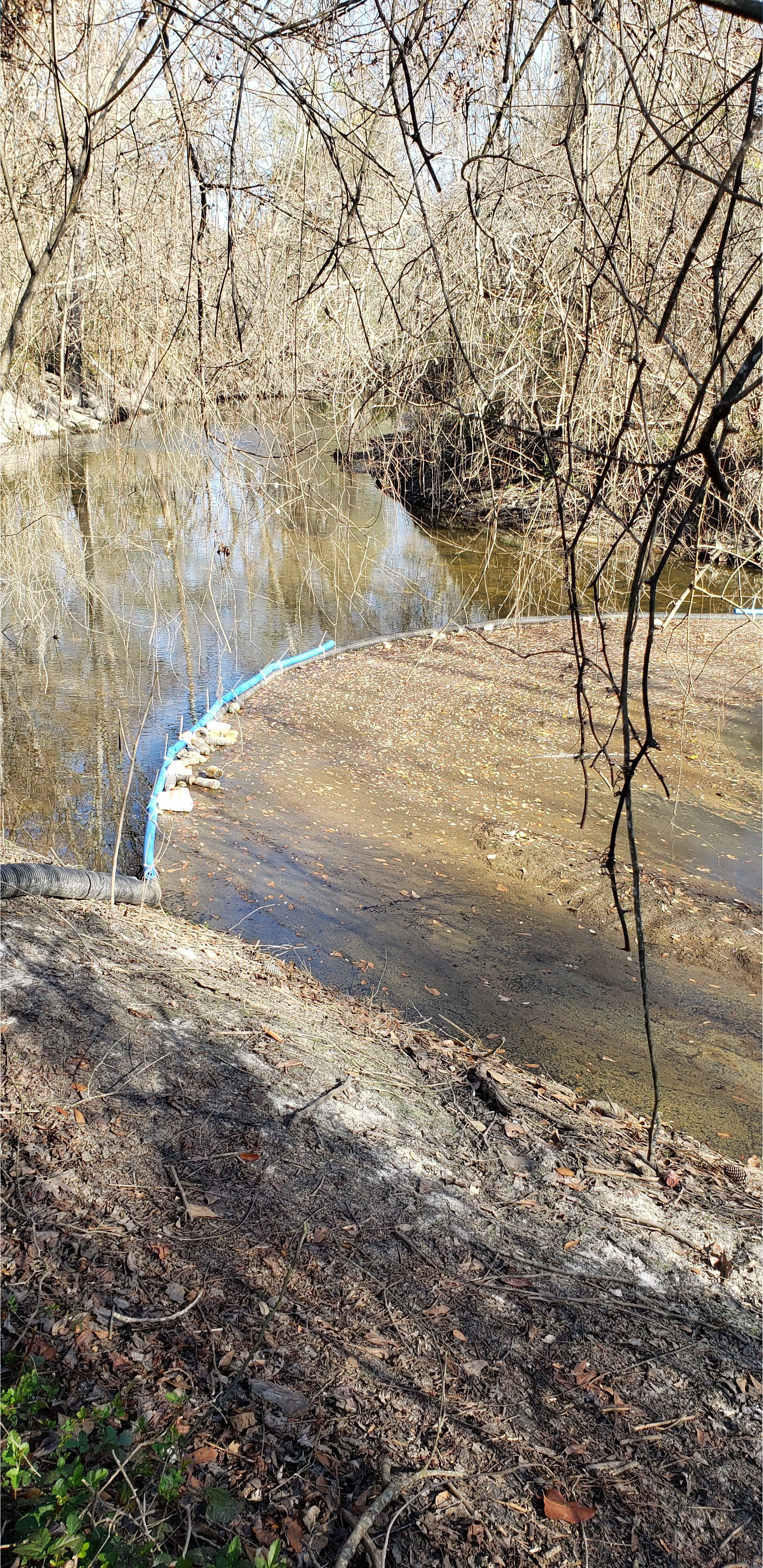 Boom from the shore. Photo: Tom Potter 2022-02-26