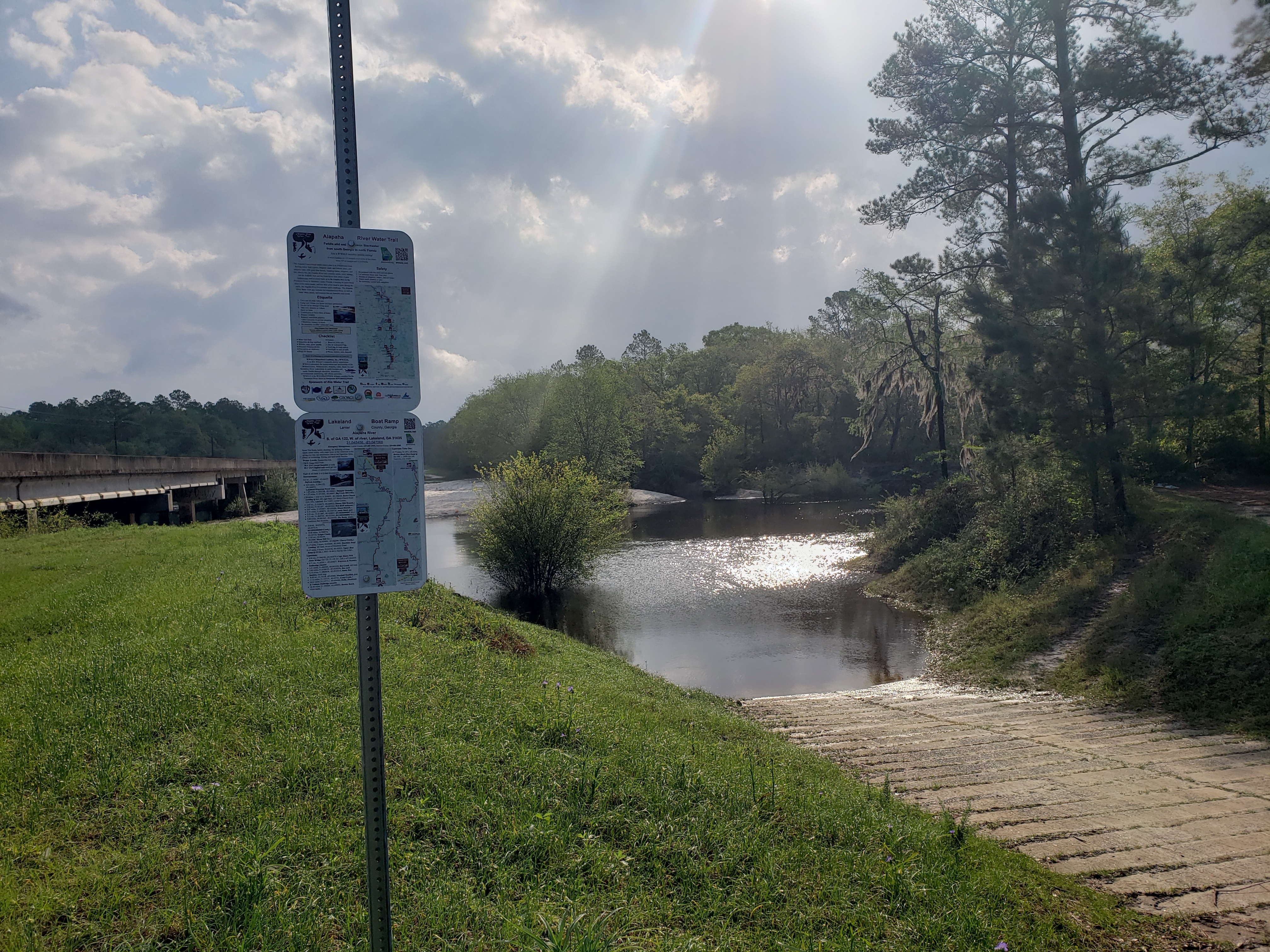 Lakeland Boat Ramp, Alapaha River @ GA 122 2022-04-07