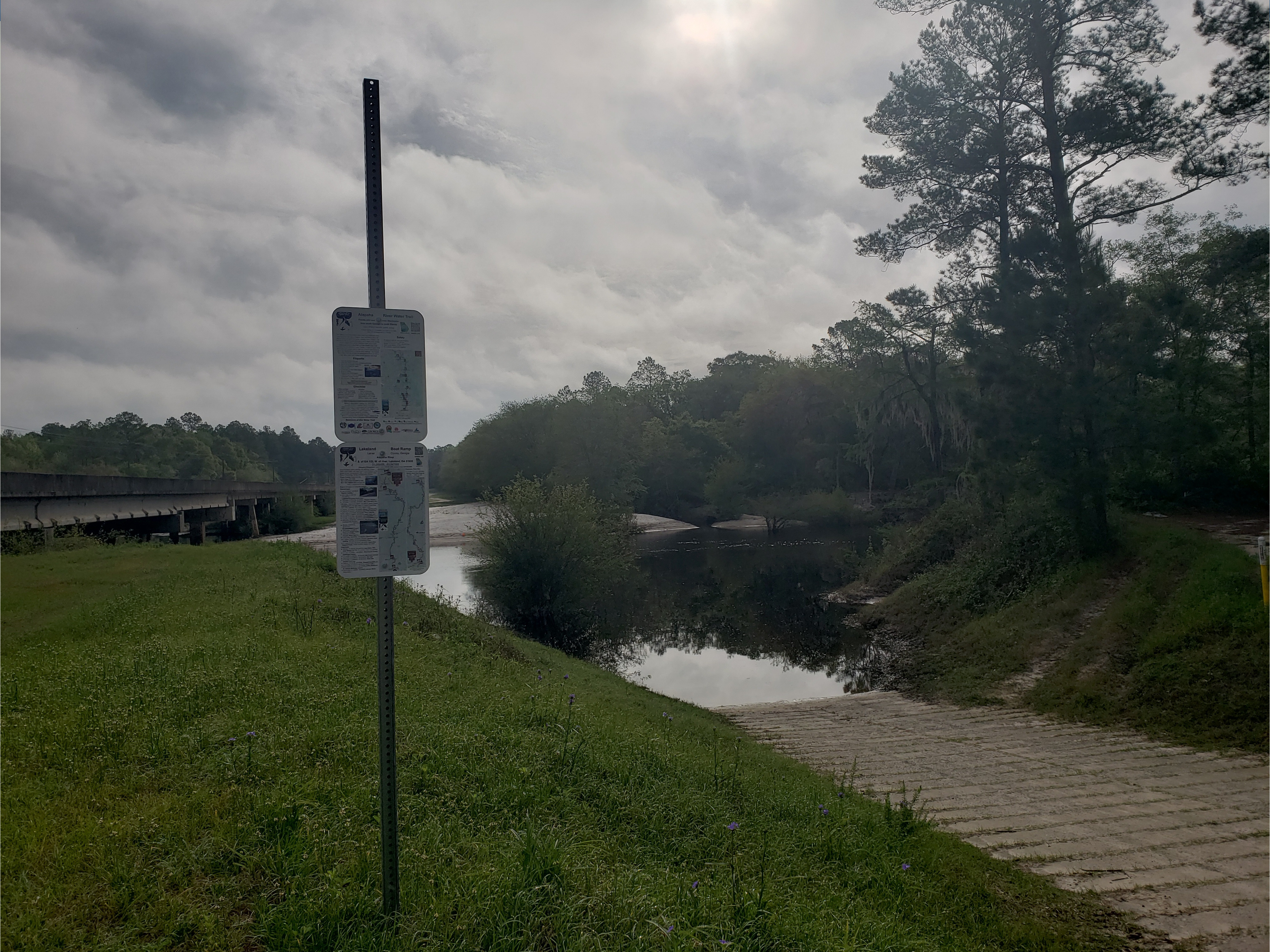 Lakeland Boat Ramp, Alapaha River @ GA 122 2022-04-14