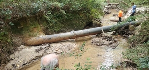 [Valdosta sewer pipe, 09:47:53, 30.8621700, -83.2982260]