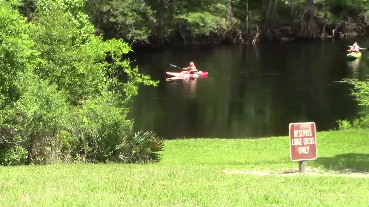 Movie: Kayakers on the Santa Fe River (10M)