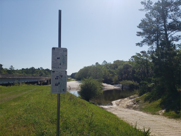 [Lakeland Boat Ramp, Alapaha River @ GA 122 2022-04-28]