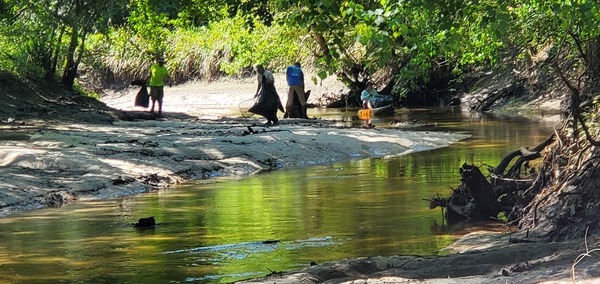 [Jesse, Russell, Rob, Scott in the kayak, 10:24:07, 30.8641393, -83.3199752]