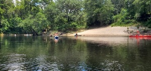 [Beach across from Mad612982, 13:35:17, 30.4727272, -83.2431057]