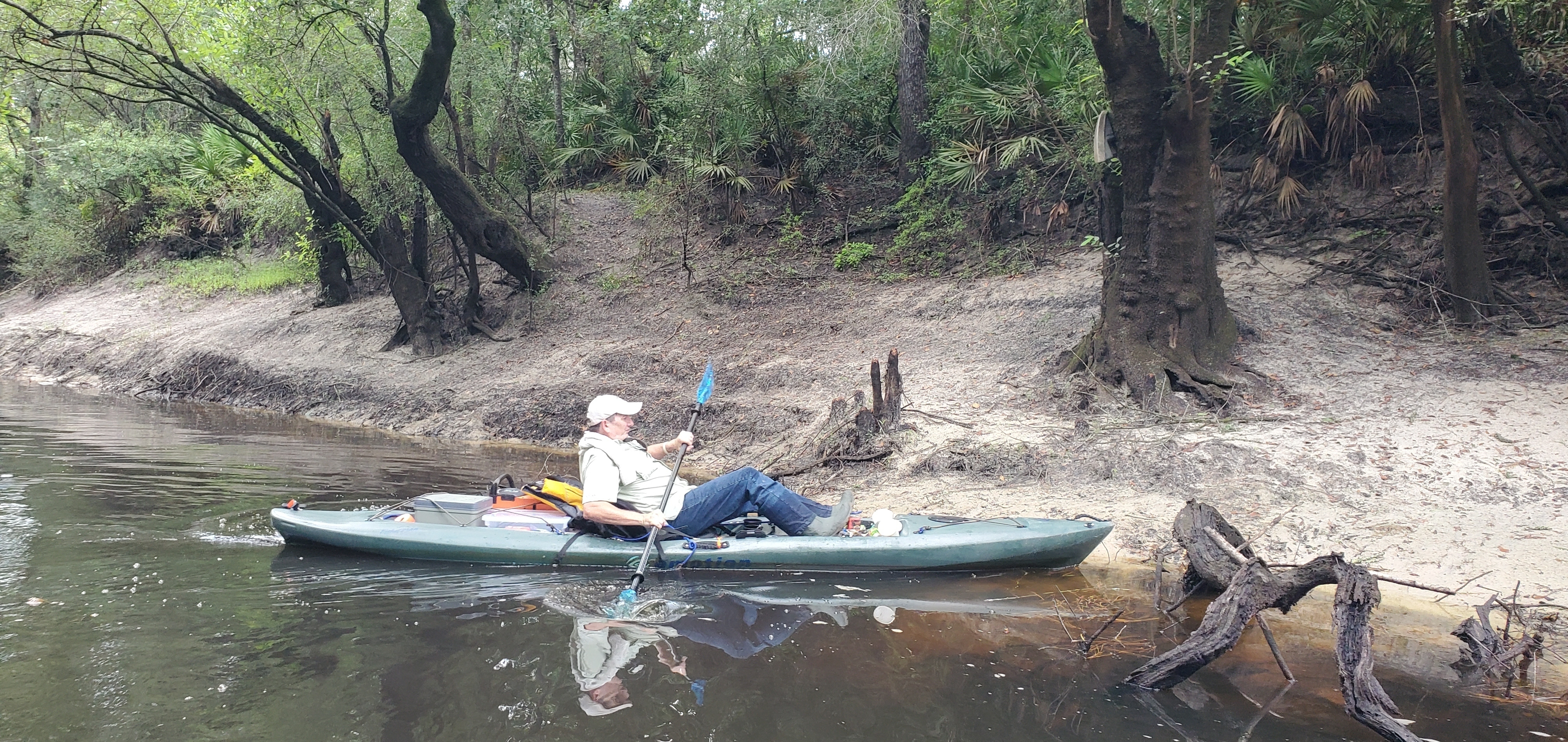 Phil Royce gets trash from Little River, 09:54:28, 30.8487890, -83.3486730