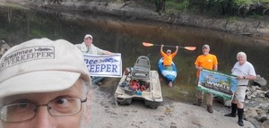 [Banners with Suwannee Riverkeeper, 09:30:17, 30.8514382, -83.3476020]