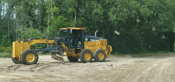 [Road grader, thanks, Lowndes County Public Works, 10:42:32, 30.7178812, -83.4466959]