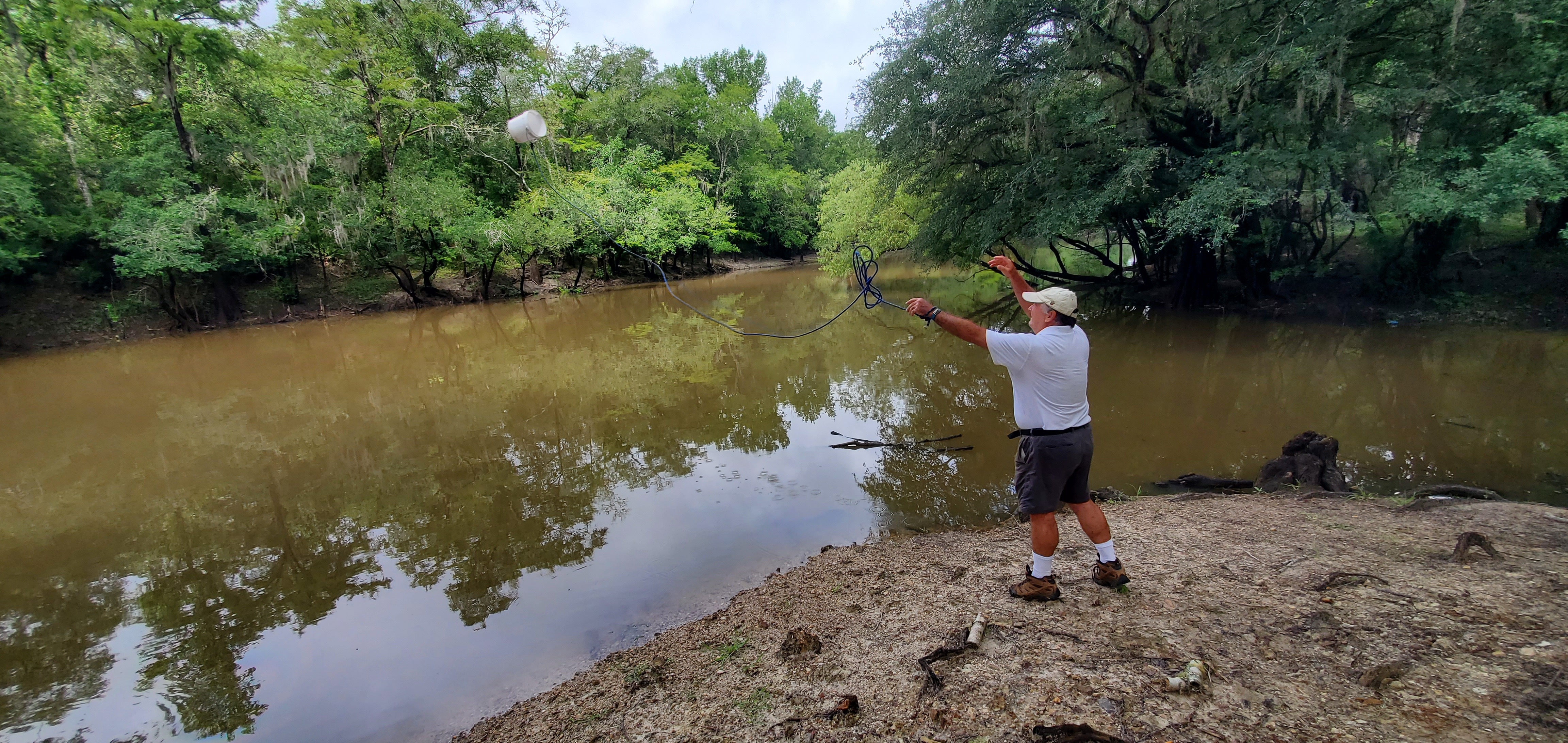 Michael Bachrach, WWALS bacterial water quality tester, 10:51:51, 30.7124383, -83.4555408