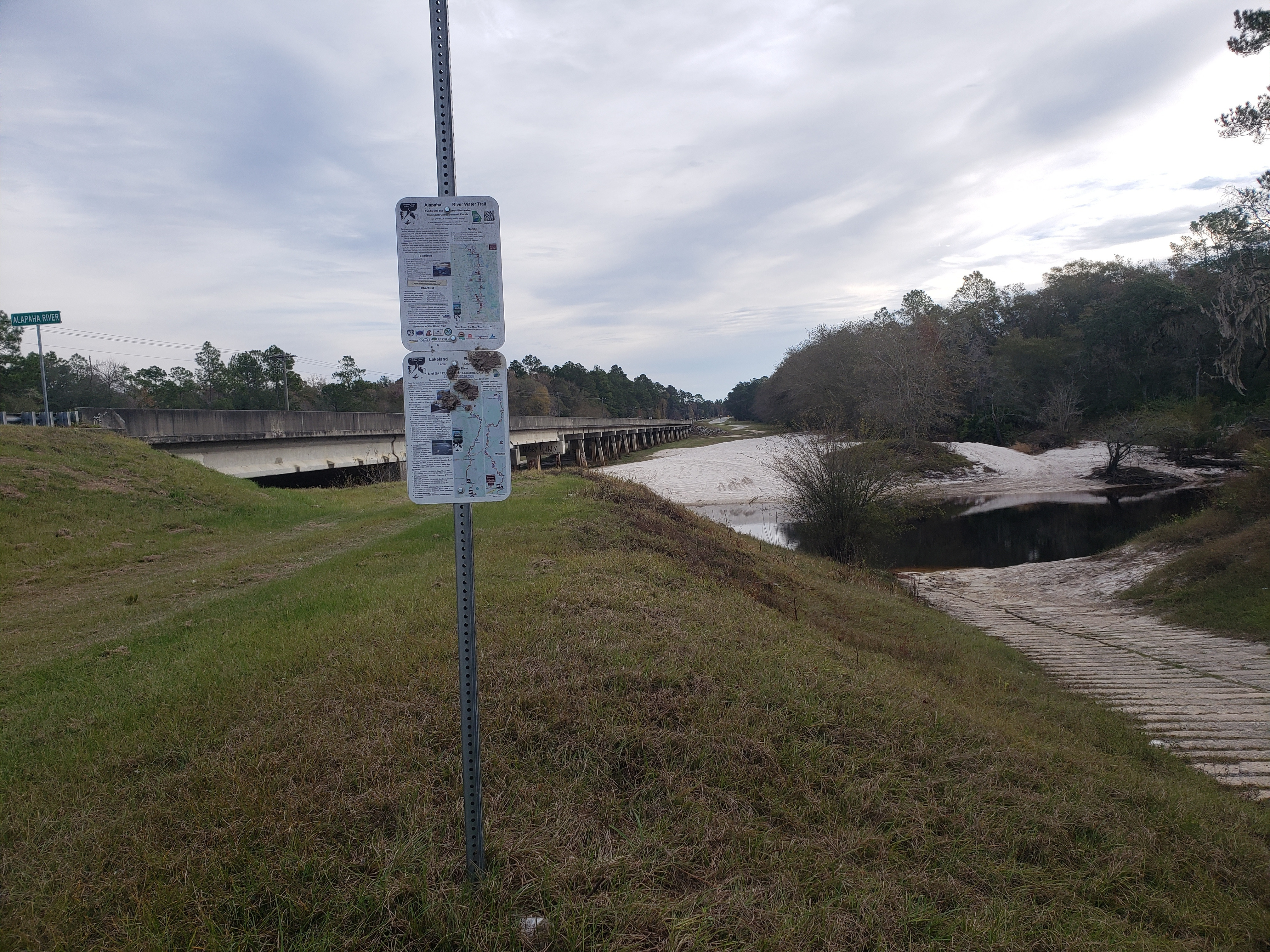 Lakeland Boat Ramp, Alapaha River @ GA 122 2022-11-17