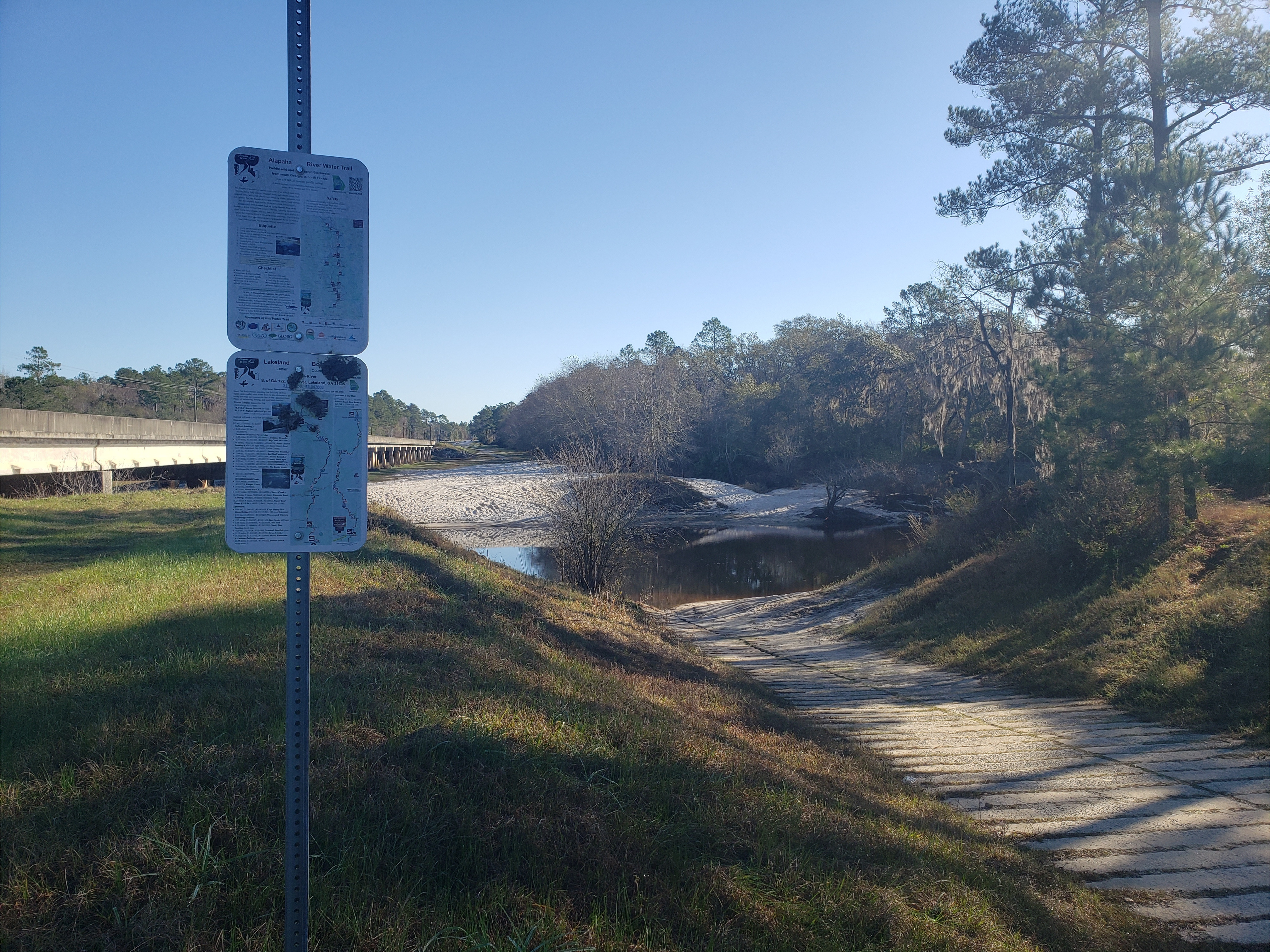 Lakeland Boat Ramp, Alapaha River @ GA 122 2022-12-16