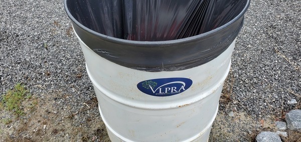 [VLPRA trash barrel at Naylor Boat Ramp, 2020-06-13, 30.9253889, -83.0393611]